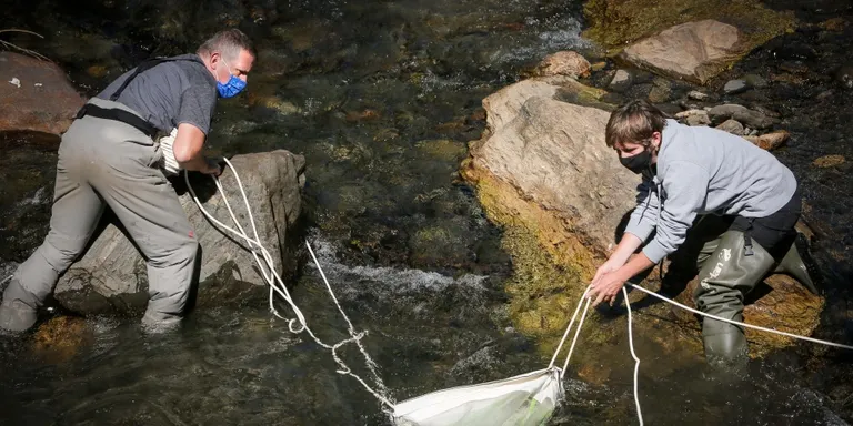 Reunió a Andorra per definir protocols per a l’estudi de la contaminació plàstica als rius d’alta muntanya