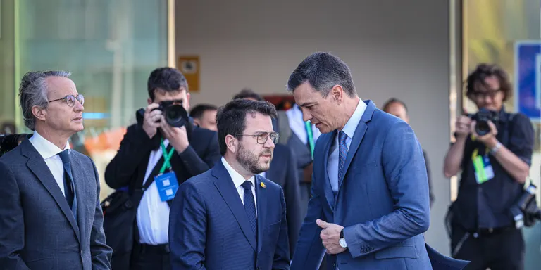 Aragonès, cara a cara amb Sánchez: "És urgent que parlem. Això és molt greu"