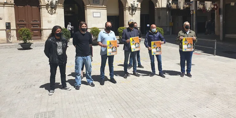 Vermuts musicals a la plaça del Blat amb el Loren