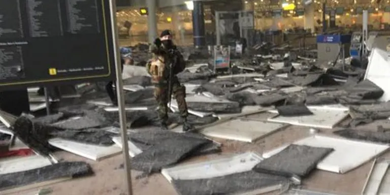 Convocat un minut de silenci per les víctimes de Brussel·les
