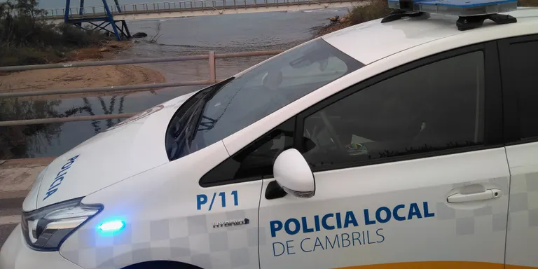 La policia de Cambrils deté dos homes que estaven robant en un habitatge del carrer Major