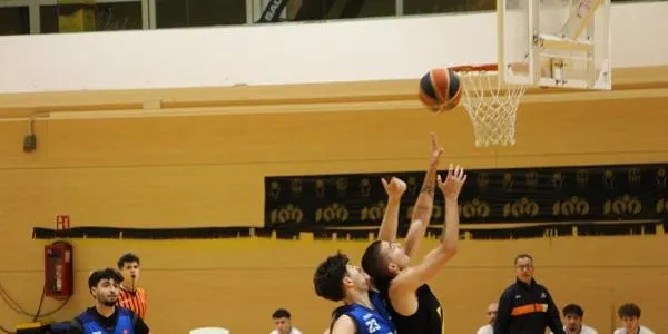 El CB Altafulla competeix, però fa curt per batre al CB Cambrils (74-82)