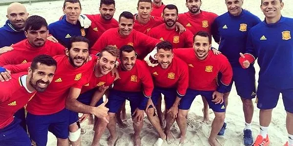 Els torrencs Llorenç Gómez, Eduard Suárez i Adrián Frutos concentrats al CAR amb la Selecció Espanyola de Futbol Platja