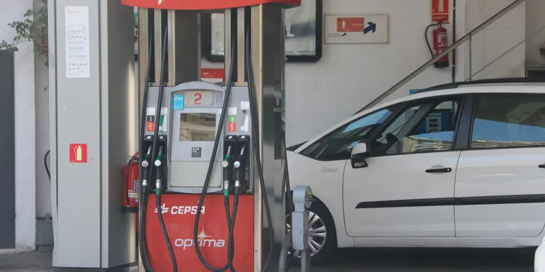 La inflació augmenta set dècimes a l'agost i se situa en el 4,3% a l'Estat per l'encariment dels carburants