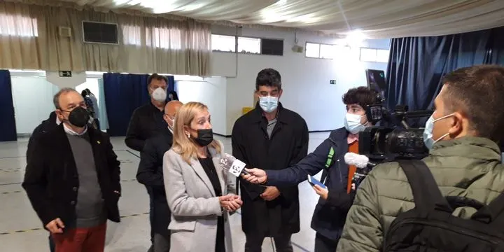 La sala Kursaal ja actua com a punt de vacunació contra la Covid-19