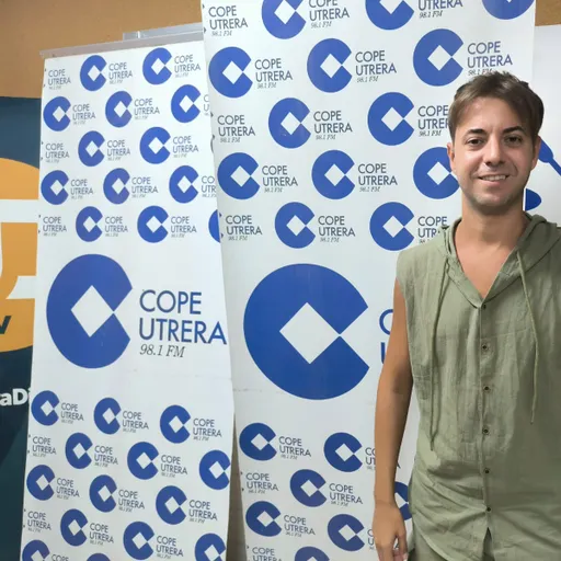 El cantante Iván Zayas presenta su nuevo single en COPE Utrera