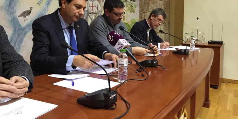 Nou grup d'Alcohòlics Anònims a l'edifici Triangle de Les Torres
