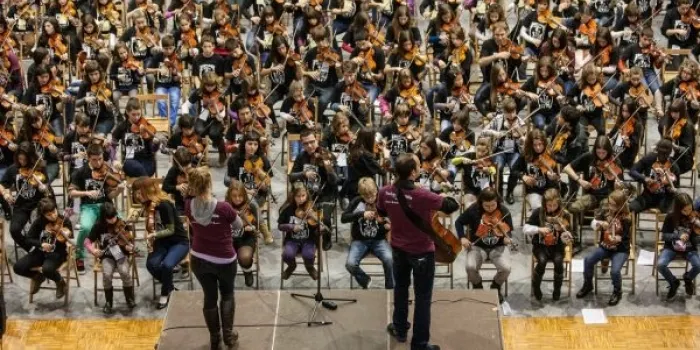 Més de 5.500 músics, entre ells 58 de l’Escola de Música, participen al ‘gran concert’ de l’Associació Catalana d’Escoles de Música