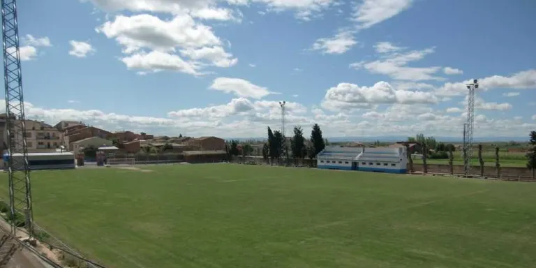 Castellserà renovarà el reg del camp de futbol i pavimentarà l'Avinguda dels Esports