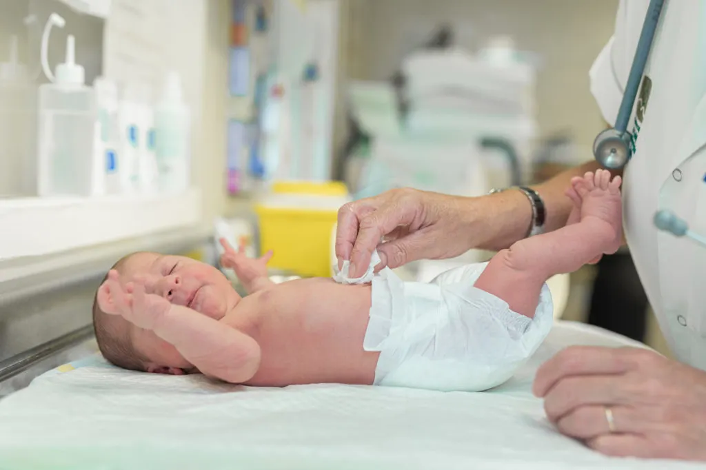 L'Hospital de Calella implanta l'alta precoç en el postpart quan hi ha risc baix