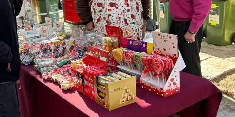 Aquest dijous el comerç local surt al carrer en una jornada especial de ‘Botiga al carrer de Pasqua’