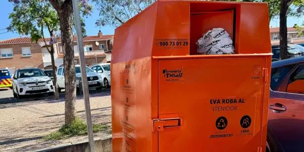 Roda de Berà recupera el servei de recollida selectiva de roba usada amb nous contenidors
