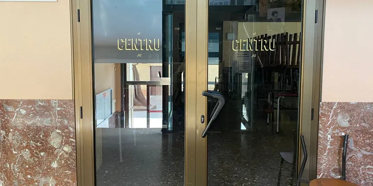 El bar del Centre Cultural no rep cap proposta per reobrir-lo