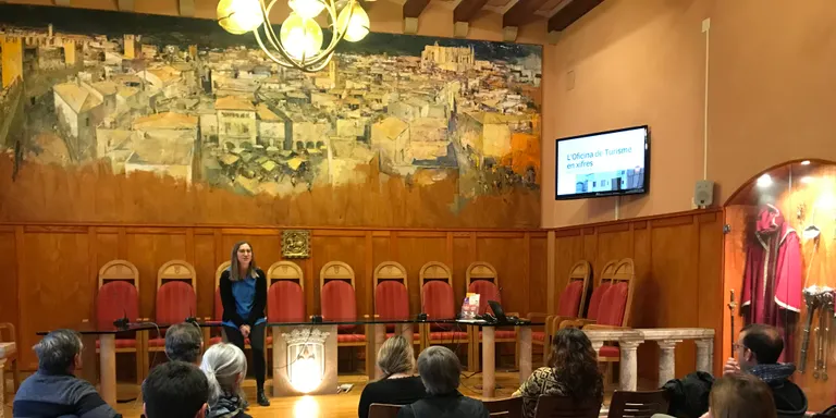 En Comú Rubí enceta el cicle ‘Pensem Rubí’ amb una xerrada sobre educació
