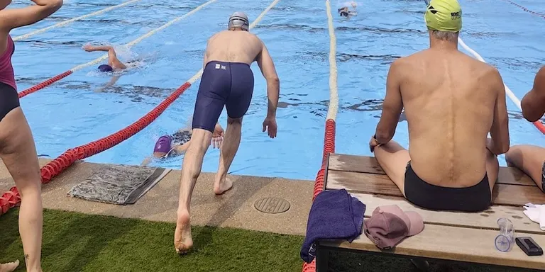 Les piscines municipals de Solsona acullen aquest dissabte l’Hora de Resistència de Natació