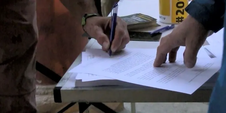 L'ANC lliura al TSJC les 218 cartes dels rubinencs de suport als imputats pel 9N