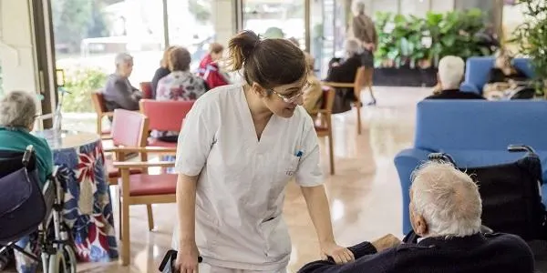 Falten uns 2.000 professionals d'infermeria per a cobrir el servei a les comarques de Tarragona i l'Ebre