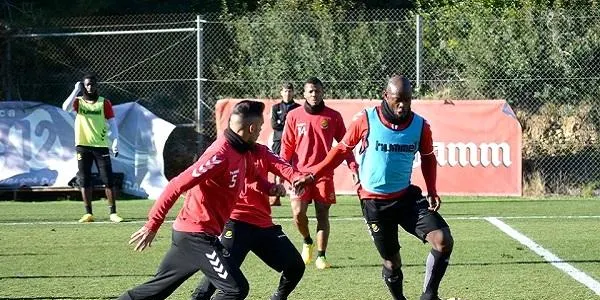 Una victòria al camp del Murcia permetria al Nàstic abandonar l’últim lloc de la classificació