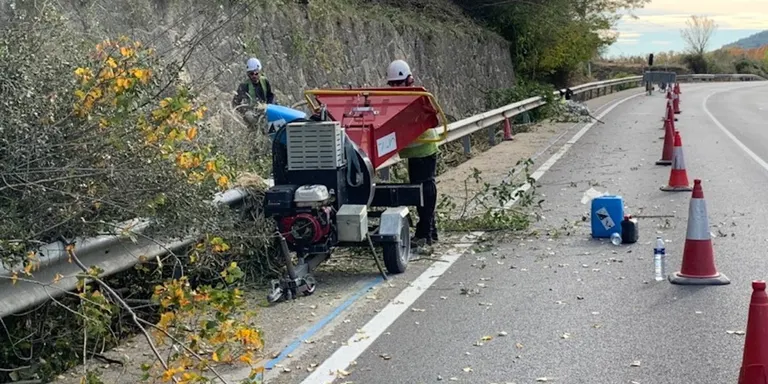 Territori inicia els treballs de protecció dels talussos de la C-63 entre Amer i les Planes d'Hostoles per 126.500 euros