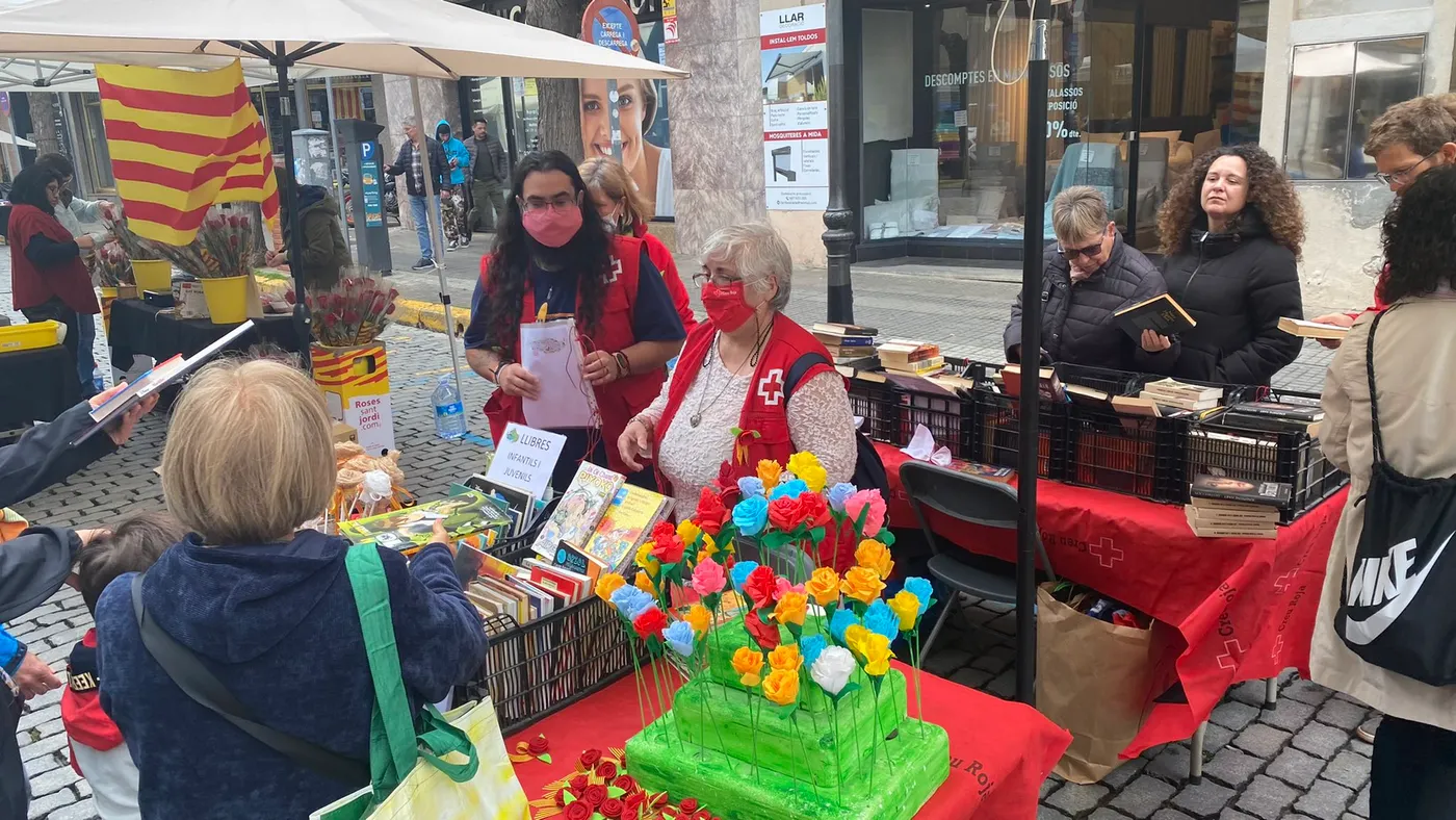 La pluja intermitent durant tot el dia enrareix el Sant Jordi a Caldes però no aconsegueix frenar-lo