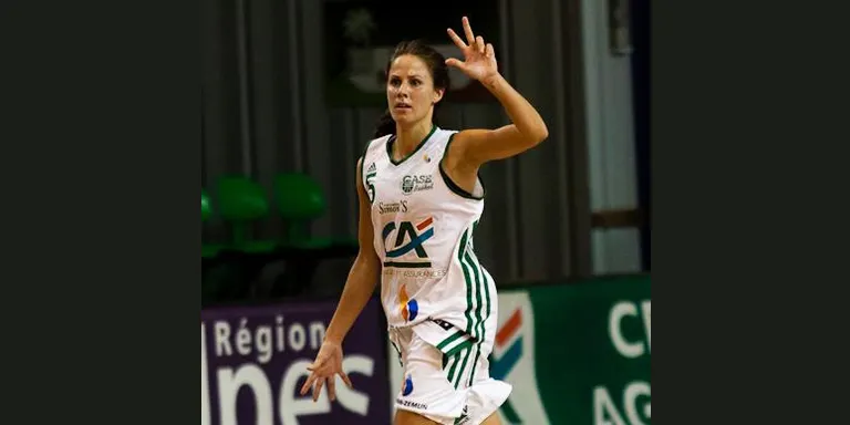 El Cadí La Seu fitxa Ana Suárez i renova Marlou de Kleijn