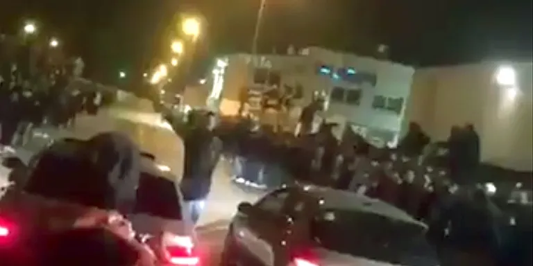 La policia investiga multitudinàries curses il·legals de cotxes trucats a La Llana
