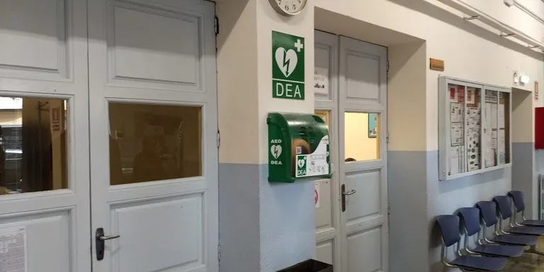 L'Institut Joan Brudieu incorpora un desfibril·lador