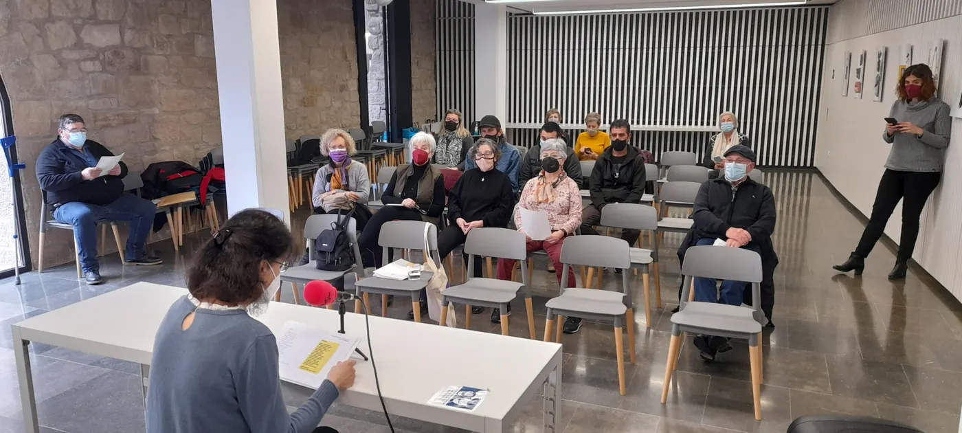 Un concurs de disseny gràfic dona el tret de sortida als aniversaris de Solsona FM, que compleix 20 anys el 2025, i la Biblioteca Carles Morató en fa 10