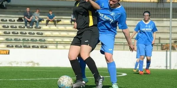 Les abelles s’enfronten al potencial golejador de l’Icomar