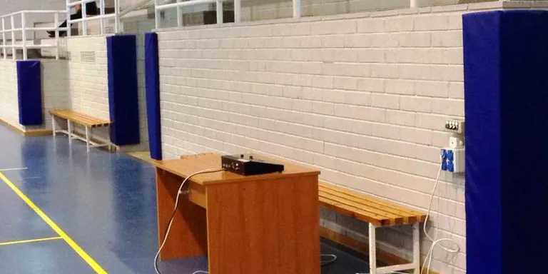 Instal·len elements encoixinats per millorar la seguretat en la pràctica esportiva