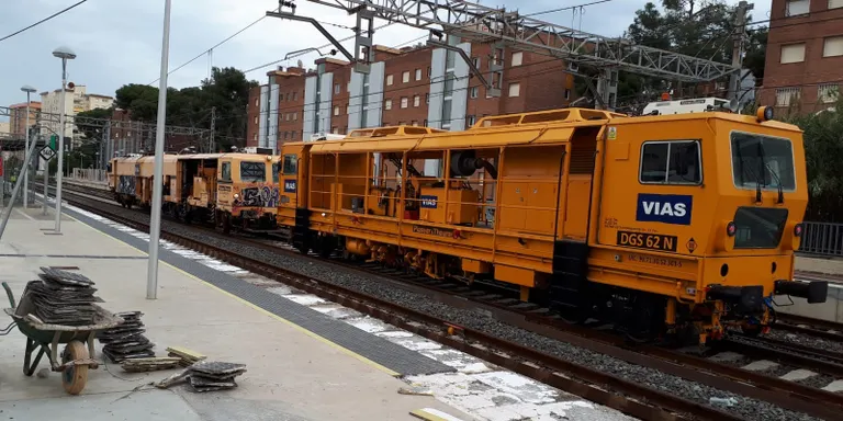 Els usuaris del tren cauen un 30% per les obres del túnel de Roda