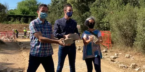 El vial segregat per a vianants al tram inicial de la carretera del Farell ja és una realitat