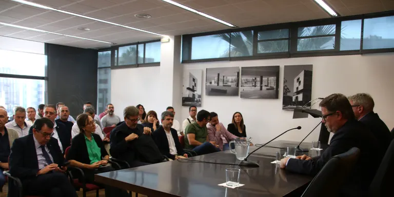 Rodalies es compromet a introduir millores al pla alternatiu de transport, davant les queixes d'ajuntaments i usuaris