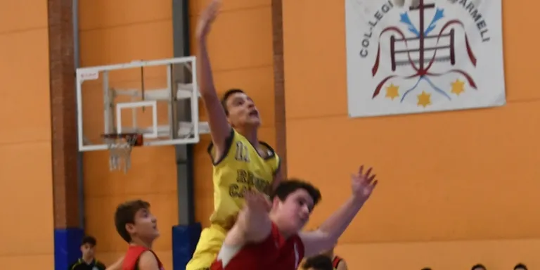 El básquet base del Regina Carmeli protagonitza avui els 'Esports'