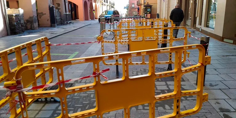Preocupació pel deteriorament del paviment del carrer Major de la Seu d'Urgell