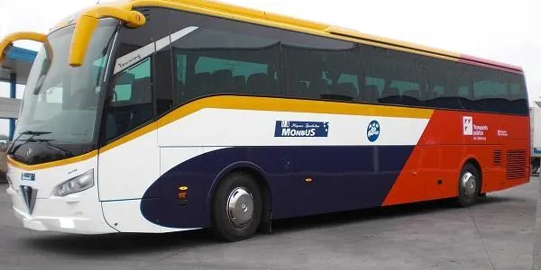 S'augmenta a 9 el nombre de busos directes entre Tarragona i Barcelona del Pla de Transport per les obres del túnel de Roda