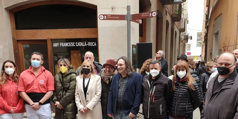 Descoberta d’una placa que identifica la casa natal de Francesc Català-Roca