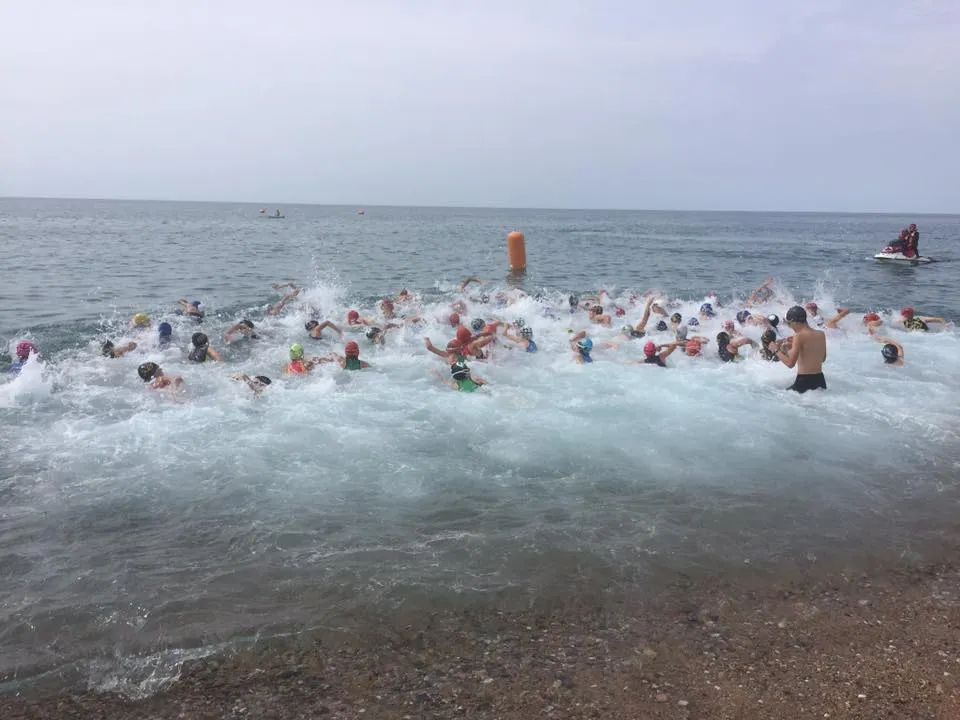 L'equip de la pinedenca Anna Flaquer guanya la TriRelay Triatló de Pineda
