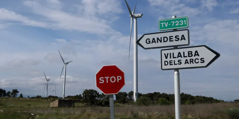 Tramiten la instal·lació d'una central solar hibridada amb el parc eòlic Vilalba dels Arcs