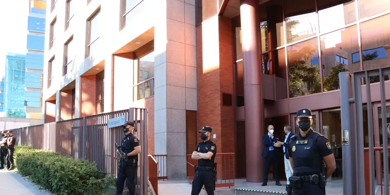 L'advocat de l'Estat davant del Tribunal de Comptes qüestiona que s'hagi de pronunciar sobre els avals de l'ICF