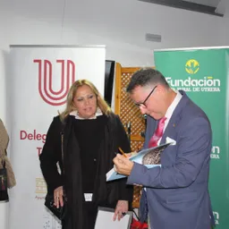 El libro que conmemora el 50º aniversario de Trajano, protagonista en Utrera es Cultura - episode art