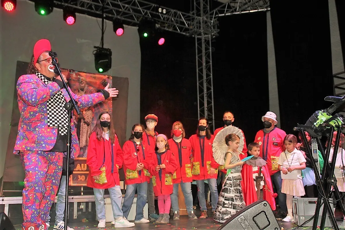 Un centenar de participants al concurs de disfresses infantil