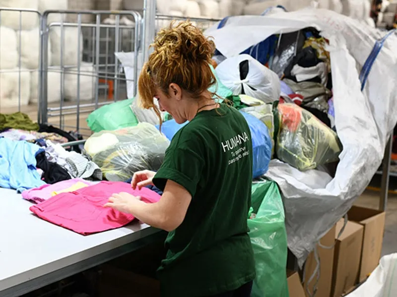 Els ciutadans rubinencs donen 127 tones de roba a Humana