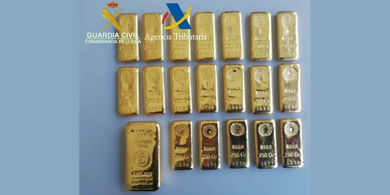Un detingut a la duana de la Farga de Moles per no declarar 20 lingots d'or
