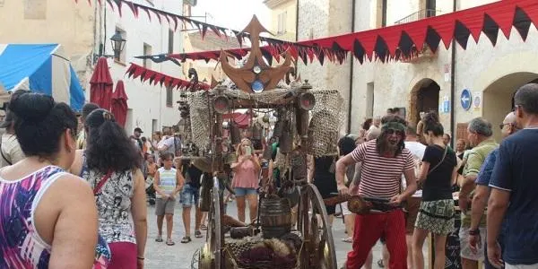 Més de 6.000 persones visiten la fira ‘Creixell, terra de pirates’
