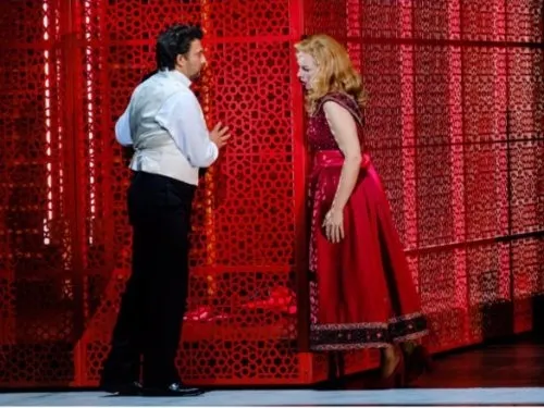 Un moment d'una representació de "Don Carlos" (foto: Agathe Poupeney / Opera National de Paris)