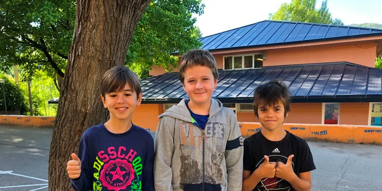 Dos equips de l'Escola Albert Vives, classificats per a la final dels Student Awards de robòtica