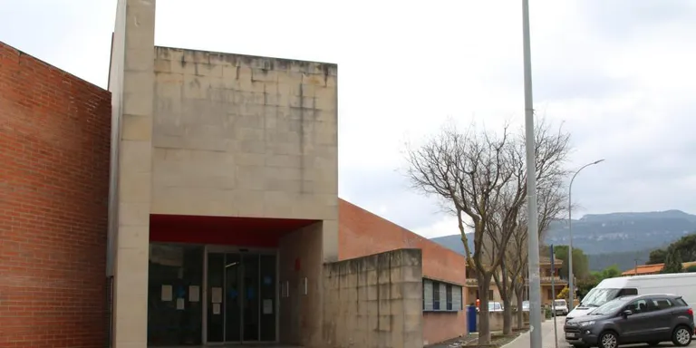 Detingut un jove lladre reincident com a presumpte autor de robatoris a dues cases de Ca n’Oriol