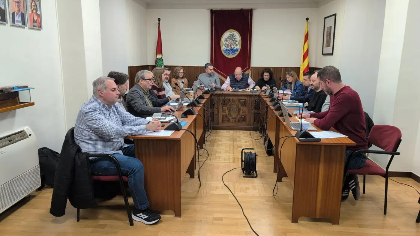 La sessió plenària començarà a les 18h i la podreu seguir en directe per Ràdio Arenys