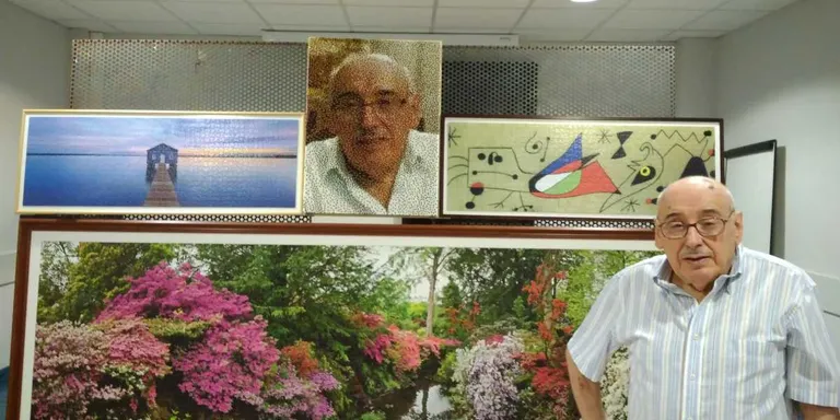 Albert Tarrazona, 11 anys exposant els seus puzles a la Festa Major d'Agramunt